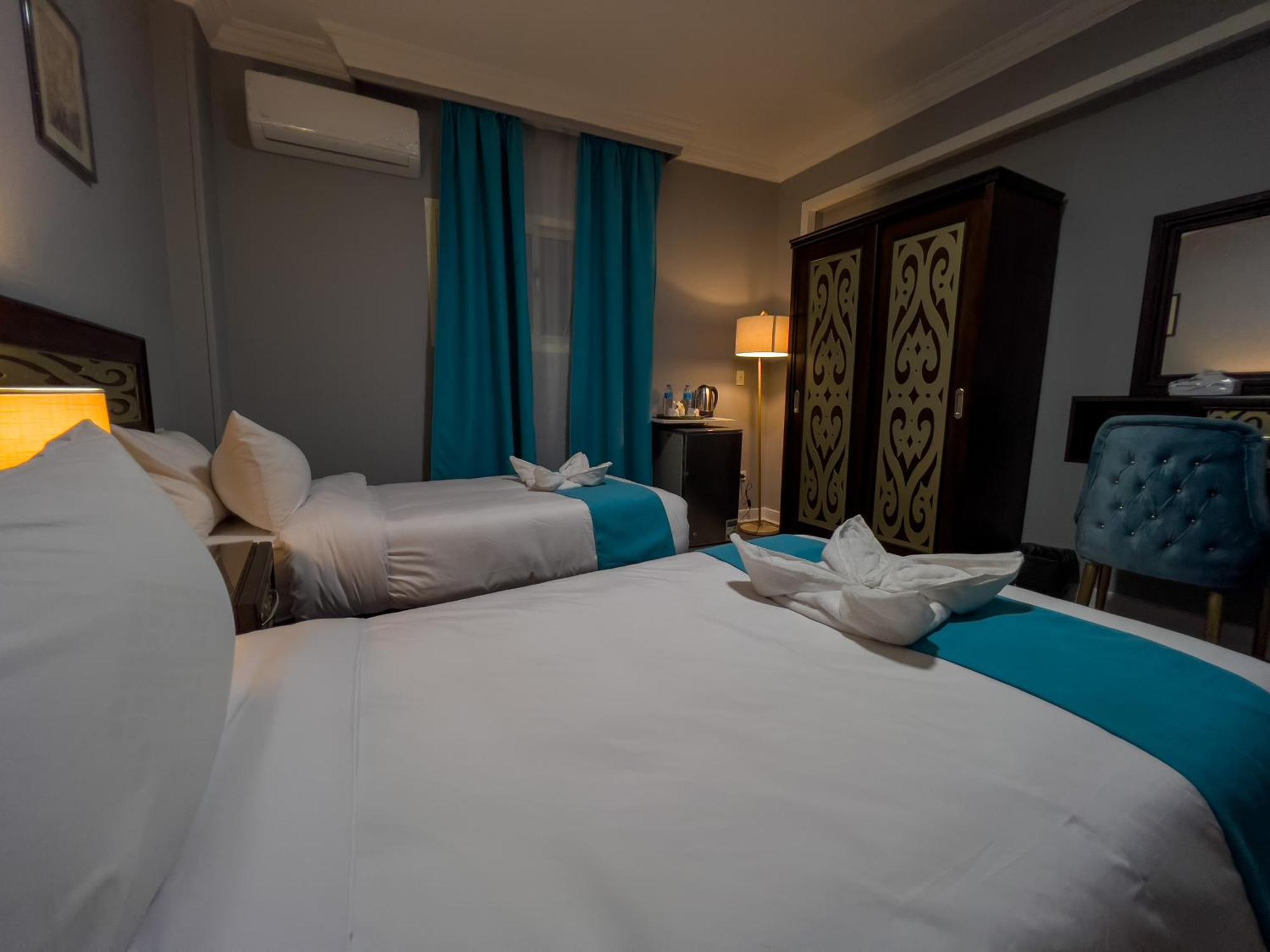 Pyramids Gate Hotel Kafrat al Jabal Ngoại thất bức ảnh