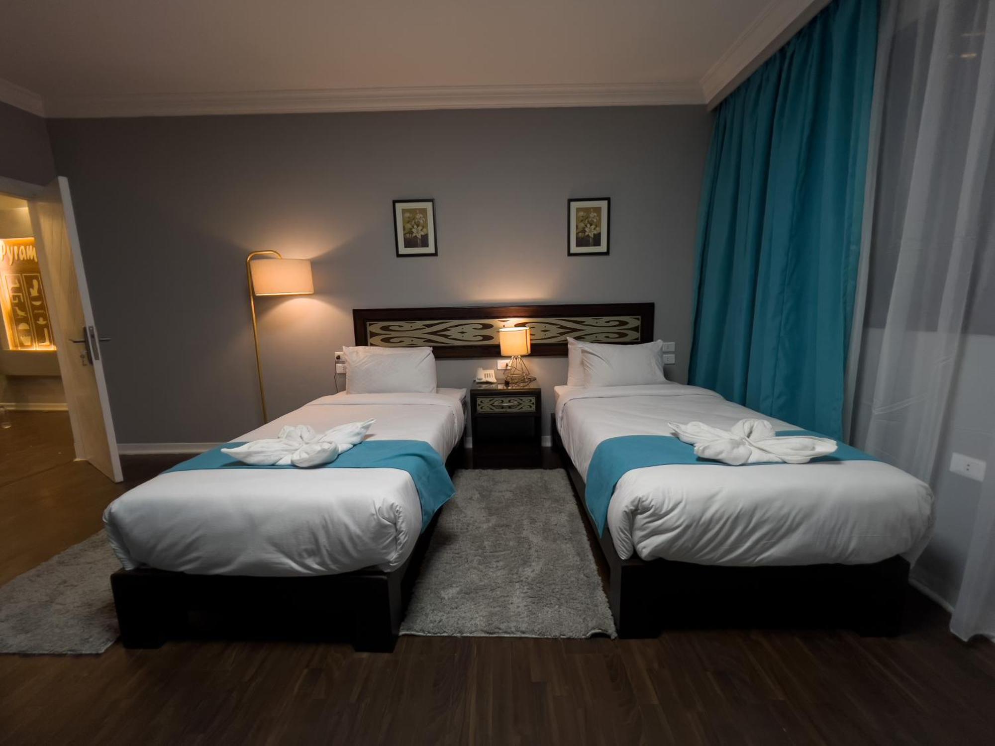 Pyramids Gate Hotel Kafrat al Jabal Ngoại thất bức ảnh
